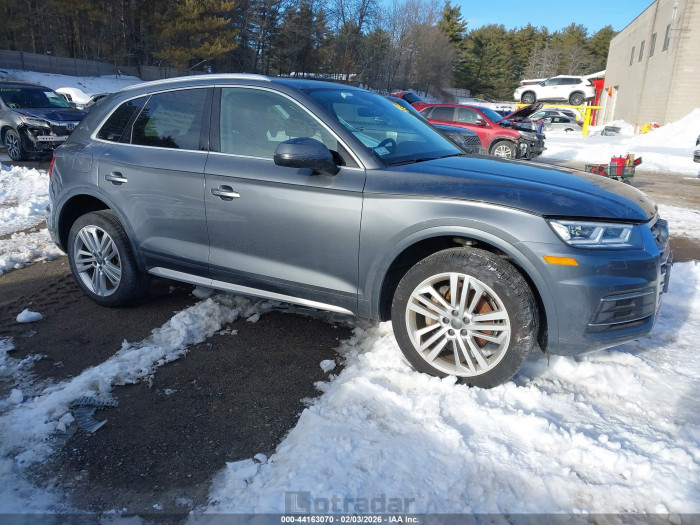 Audi Q5 2018 VIN WA1BNAFY9J2017232