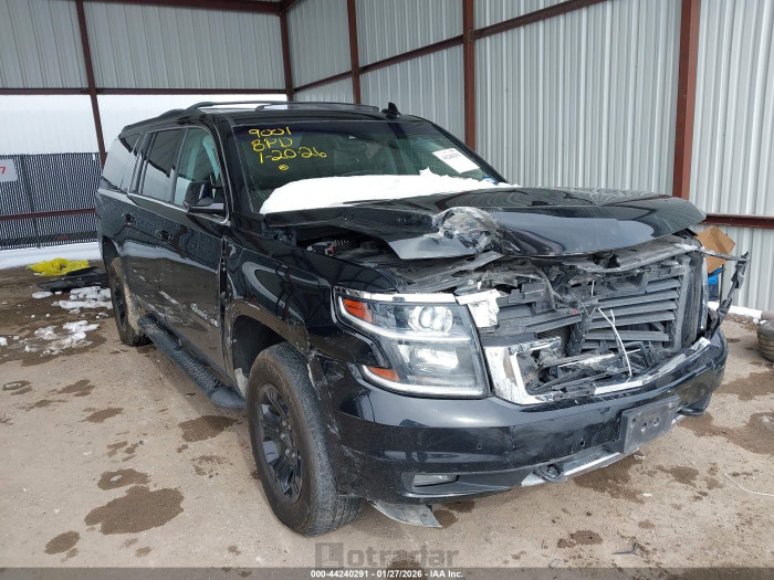 Chevrolet Suburban 2017 VIN 1GNSKHKC6HR318244