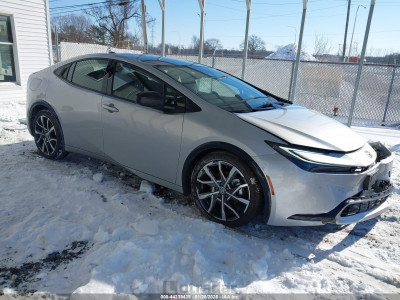 Toyota Prius 2026 JTDACACU0T3055017