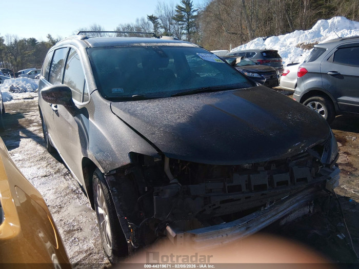 Chrysler Pacifica 2019 VIN 2C4RC1BG1KR576963