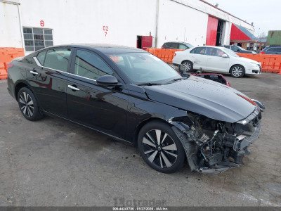 Nissan Altima 2022 1N4BL4DV2NN351831