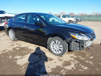 Nissan Altima 2017 1N4AL3AP1HN357457
