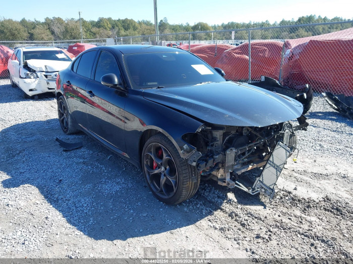 Alfa romeo Giulia 2021 VIN ZARFANBN3M7642583