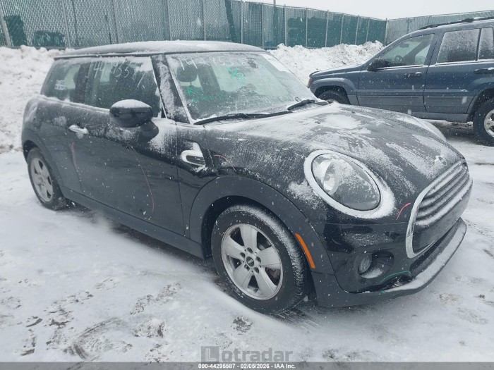 Mini Hard top 2021 VIN WMWXR3C01M2N04095