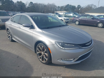 Chrysler 200 2015 1C3CCCCB2FN698355