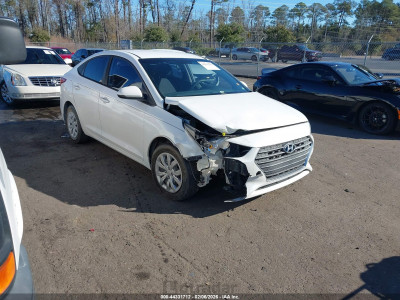 Hyundai Accent 2018 3KPC24A32JE033016
