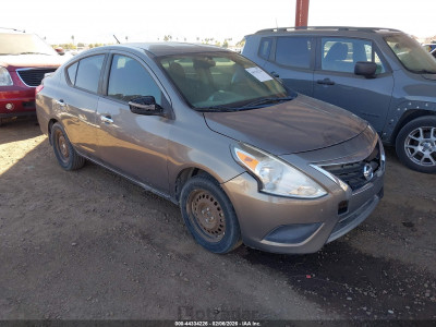 Nissan Versa 2015 3N1CN7AP5FL847761