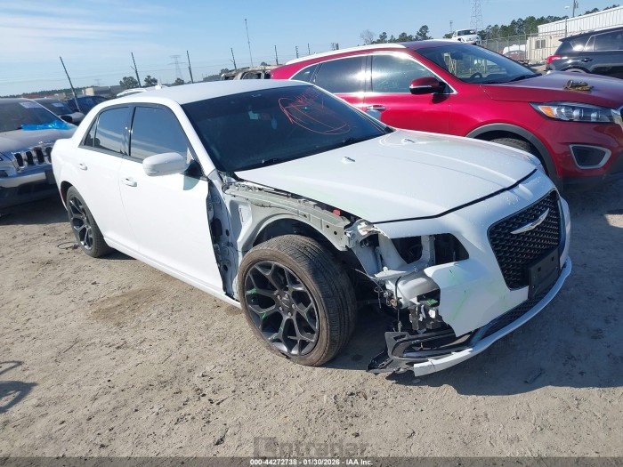 Chrysler 300 2020 VIN 2C3CCABG9LH164131