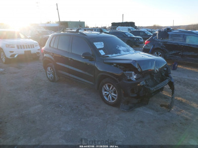Volkswagen Tiguan 2017 WVGBV7AXXHW511945