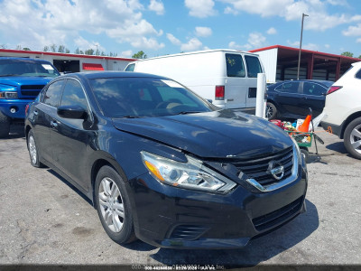 Nissan Altima 2017 1N4AL3AP8HN361683