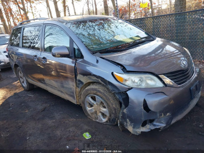 Toyota Sienna 2012 5TDKK3DC2CS189504