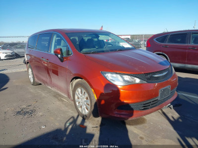 Chrysler Pacifica 2018 2C4RC1AG4JR157215