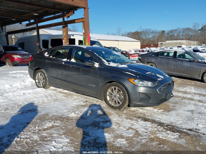 Ford Fusion 2019 VIN 3FA6P0LUXKR266722