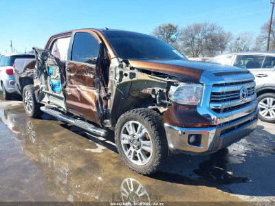 Toyota Tundra 2017 5TFAW5F10HX617370