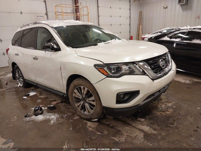 Nissan Pathfinder 2017 VIN 5N1DR2MN3HC690938