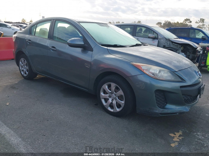 Mazda 3 2013 VIN JM1BL1TG5D1731795