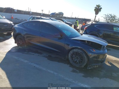 Tesla Model 3 2026 5YJ3E1EA3TF130091