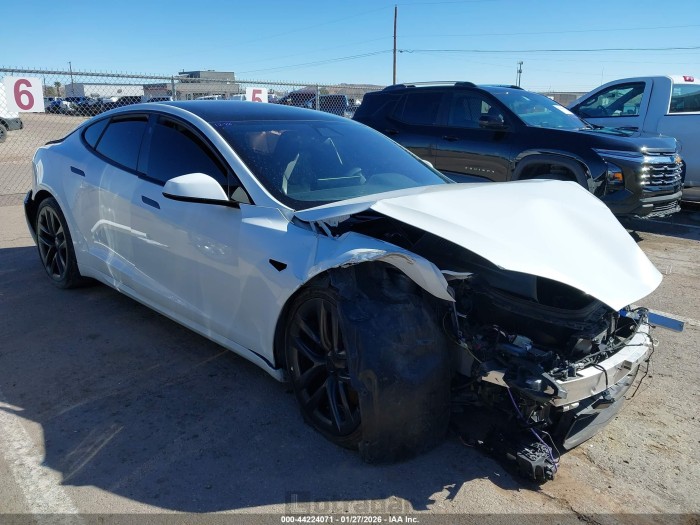 Tesla Model s 2021 VIN 5YJSA1E62MF452886