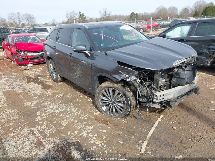 Toyota Highlander 2020 VIN 5TDEBRCH9LS011165