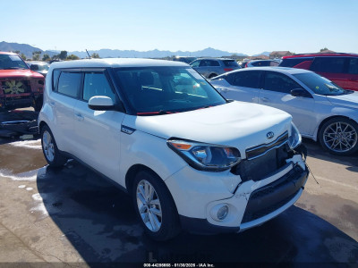 Kia Soul 2018 KNDJP3A55J7529674