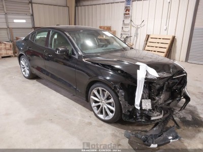 Volvo S60 2019 7JR102FK8KG015480