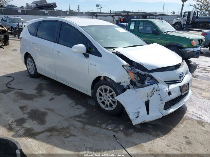 Toyota Prius v 2014 VIN JTDZN3EU5EJ014838