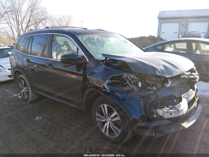 Honda Pilot 2017 VIN 5FNYF6H71HB079102