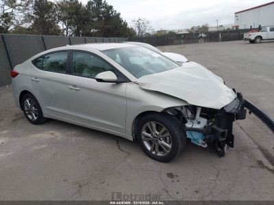Hyundai Elantra 2017 KMHD84LF2HU409067