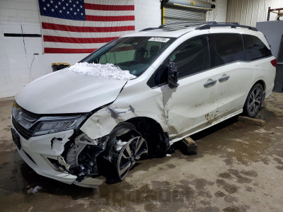 Honda Odyssey 2018 5FNRL6H92JB050602