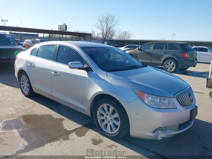 Buick Lacrosse 2013 VIN 1G4GC5ER4DF184013