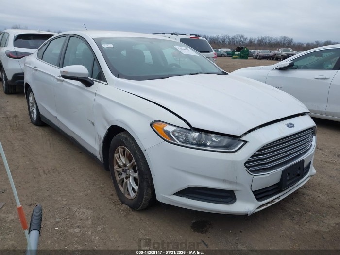 Ford Fusion 2015 VIN 1FA6P0G71F5129035