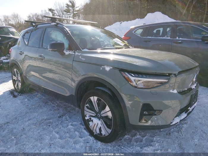 Volvo Xc40 2023 VIN YV4ED3UW8P2076829
