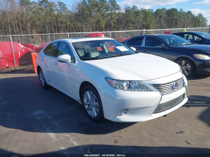 Lexus ES 2015 VIN JTHBW1GG3F2090465