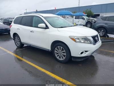 Nissan Pathfinder 2016 5N1AR2MMXGC660926