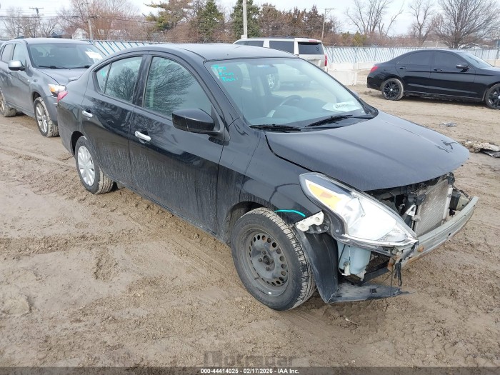 Nissan Versa 2018 VIN 3N1CN7AP8JL879824