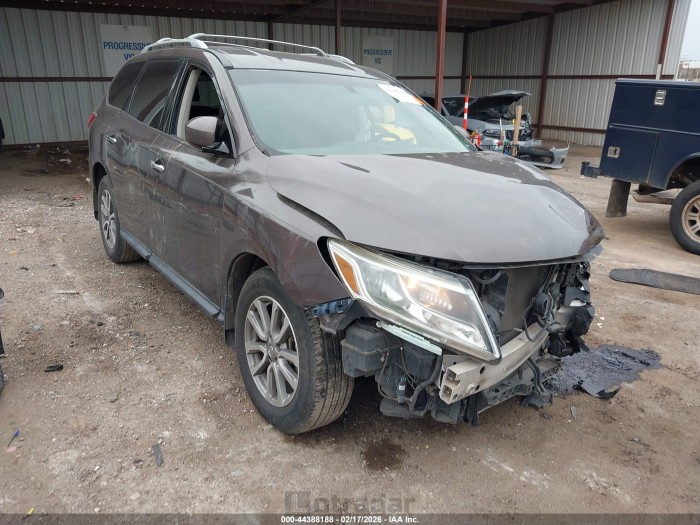 Nissan Pathfinder 2015 VIN 5N1AR2MN0FC694221