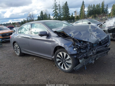 Honda Accord 2015 1HGCR6F56FA008388