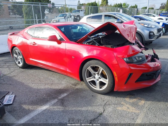 Chevrolet Camaro 2016 VIN 1G1FB1RS2G0143212
