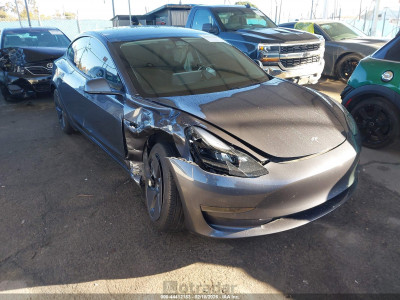 Tesla Model 3 2023 5YJ3E1EB4PF654171