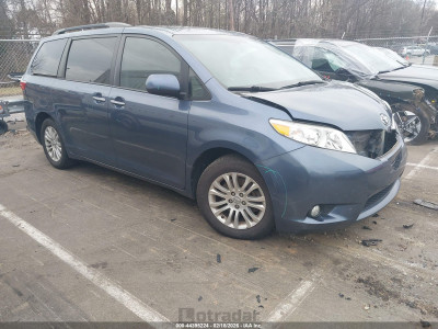 Toyota Sienna 2017 5TDYZ3DC6HS816699