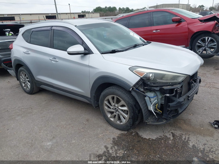 Hyundai Tucson 2017 VIN KM8J33A29HU288811