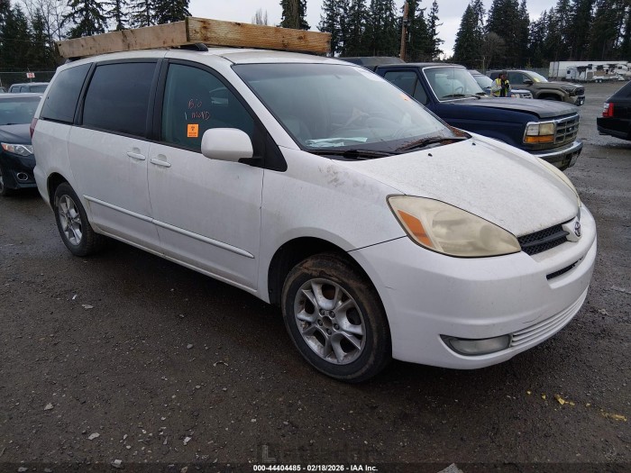Toyota Sienna 2004 VIN 5TDBA22C64S020538