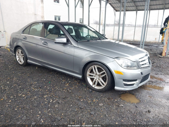 Mercedes-benz C-klasse 2012 VIN WDDGF8BB9CR210645