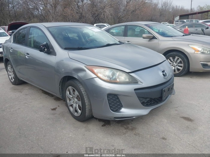 Mazda 3 2013 VIN JM1BL1U70D1751225