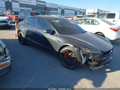 Tesla Model 3 2025 5YJ3E1ETXSF005671
