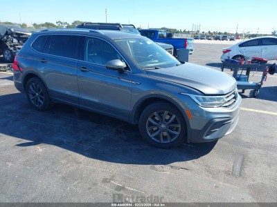 Volkswagen Tiguan 2022 3VV3B7AX2NM074151