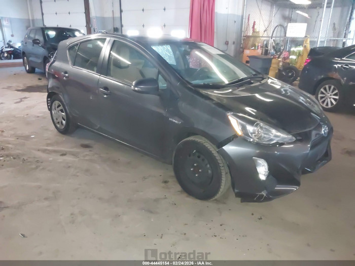 Toyota Prius c 2015 VIN JTDKDTB32F1109326