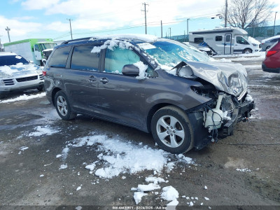 Toyota Sienna 2015 5TDKK3DC9FS570500