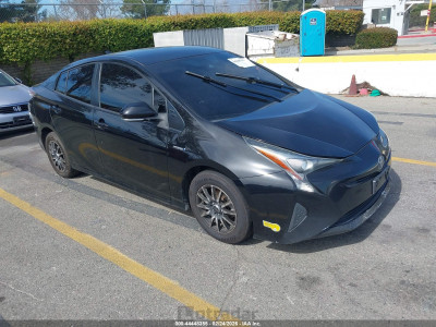 Toyota Prius 2018 JTDKBRFUXJ3076133