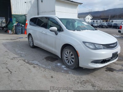 Chrysler Pacifica 2017 2C4RC1DG4HR592418